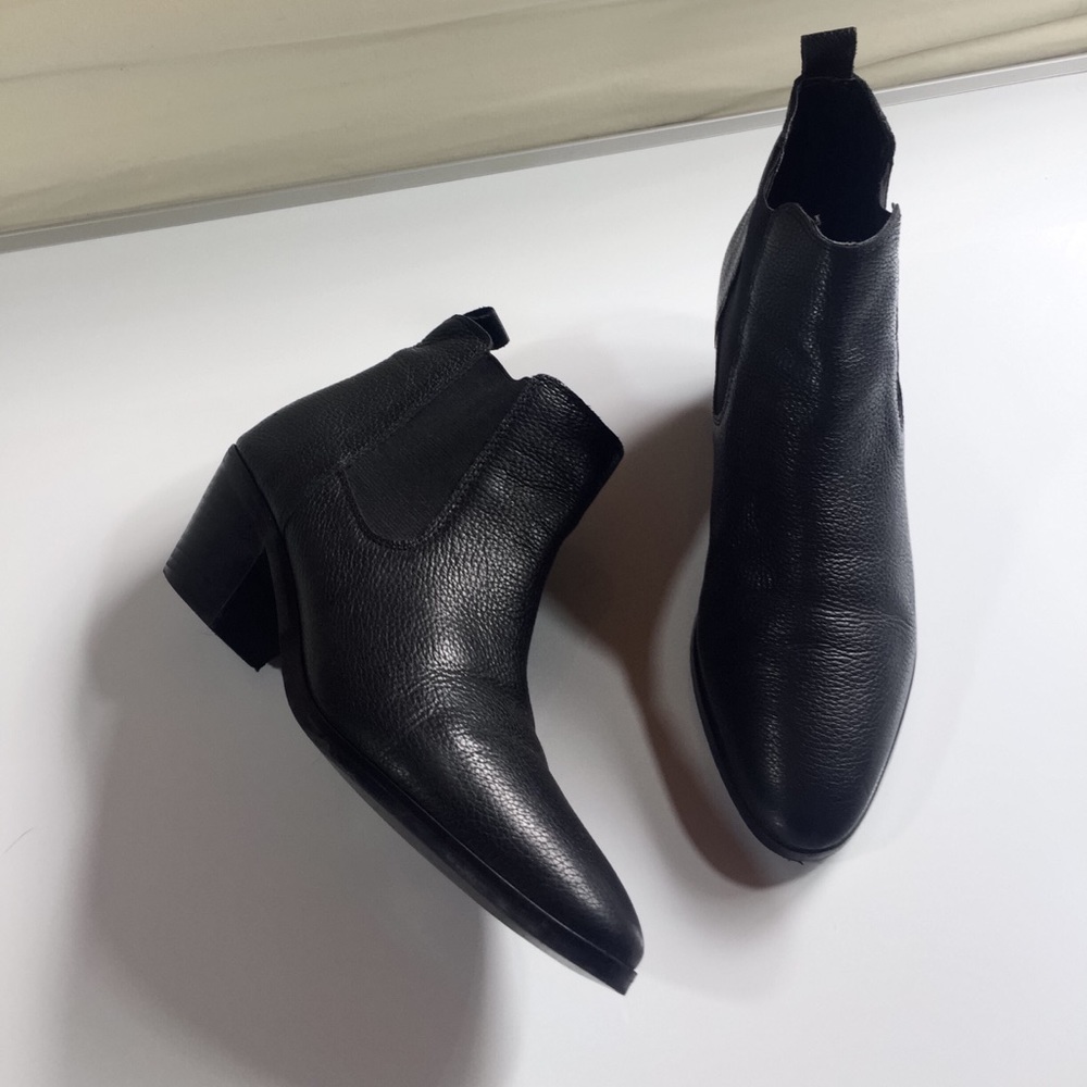 Marc Fisher Pebbled Leather Heeled Chelsea Booties